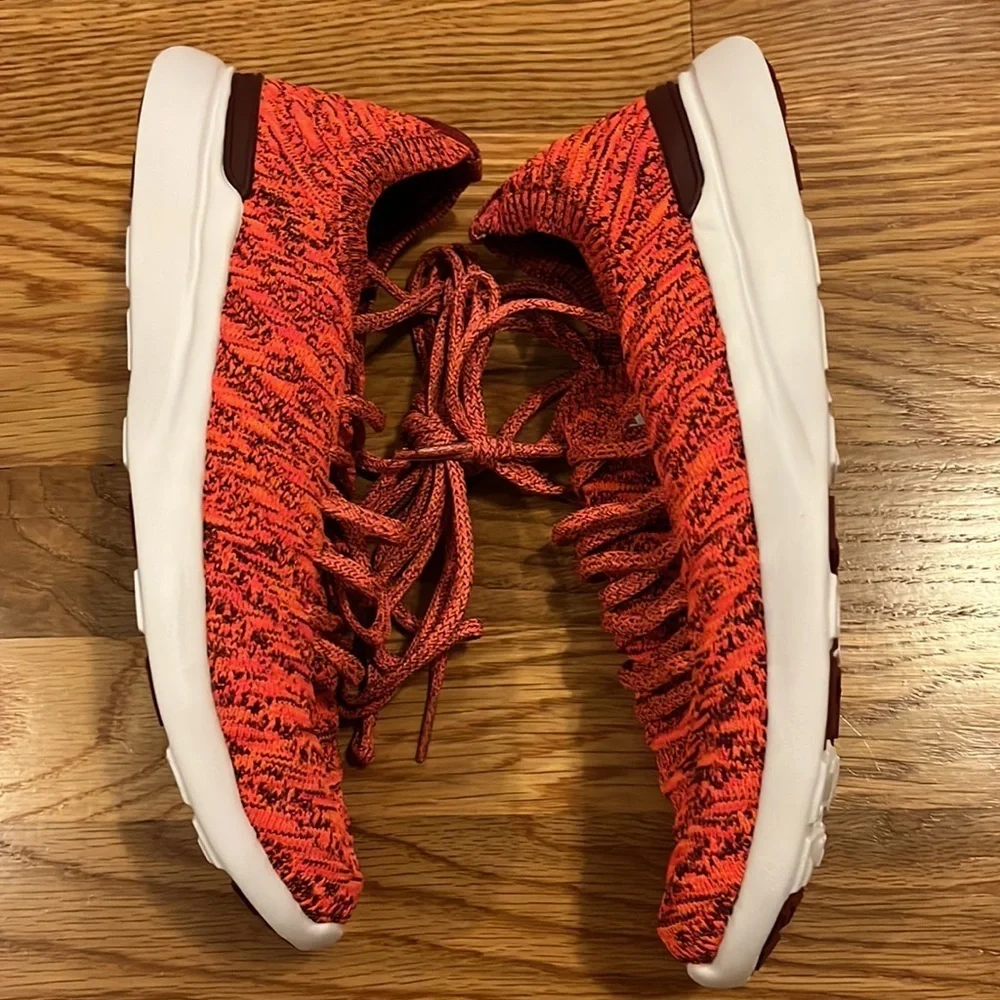 APL TechLoom Wave Sneakers 8 NEW